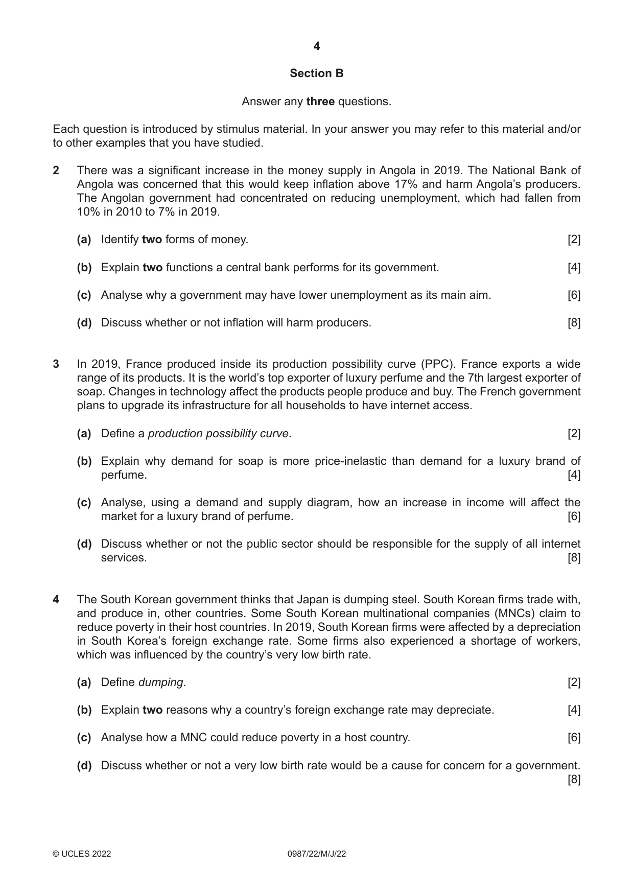 Cambridge IGCSE Economics (9-1) 0987 2022 May/June Paper 2 · Variant 2 question paper, page 4 of 8